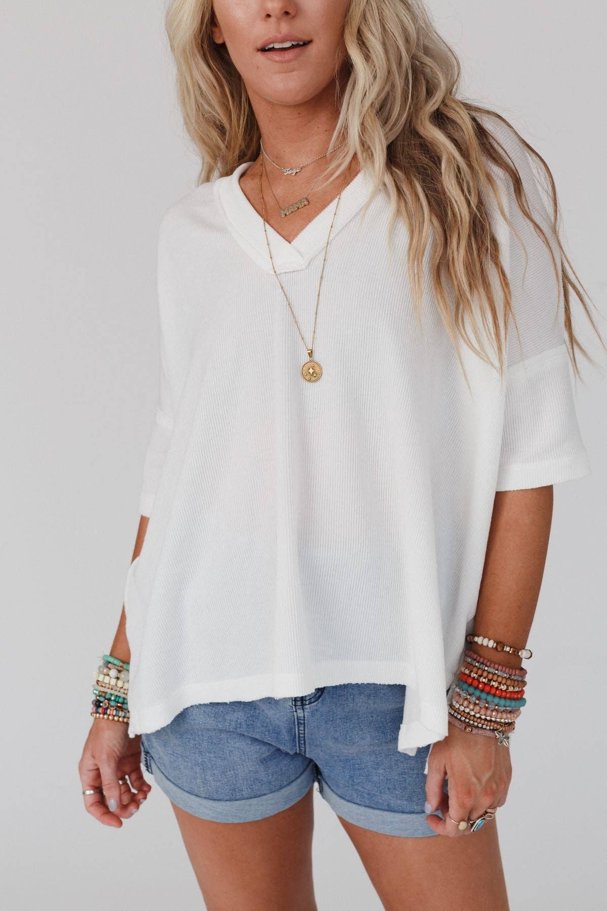 Three Bird Nest - On The Go V Neck Ribbed Essential Tee - Off White
