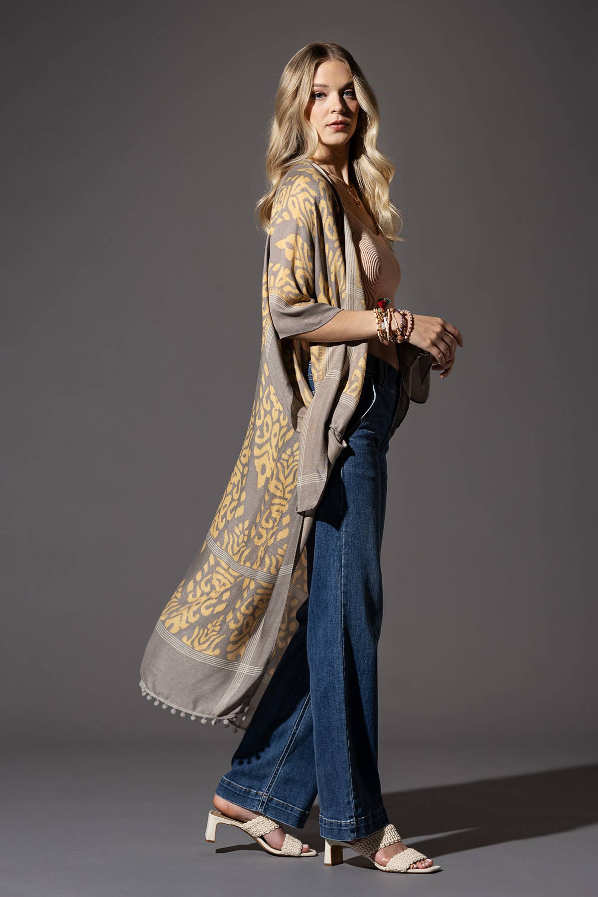 Urbanista - Damask Print Kimono with Sleeves: Mustard / OS