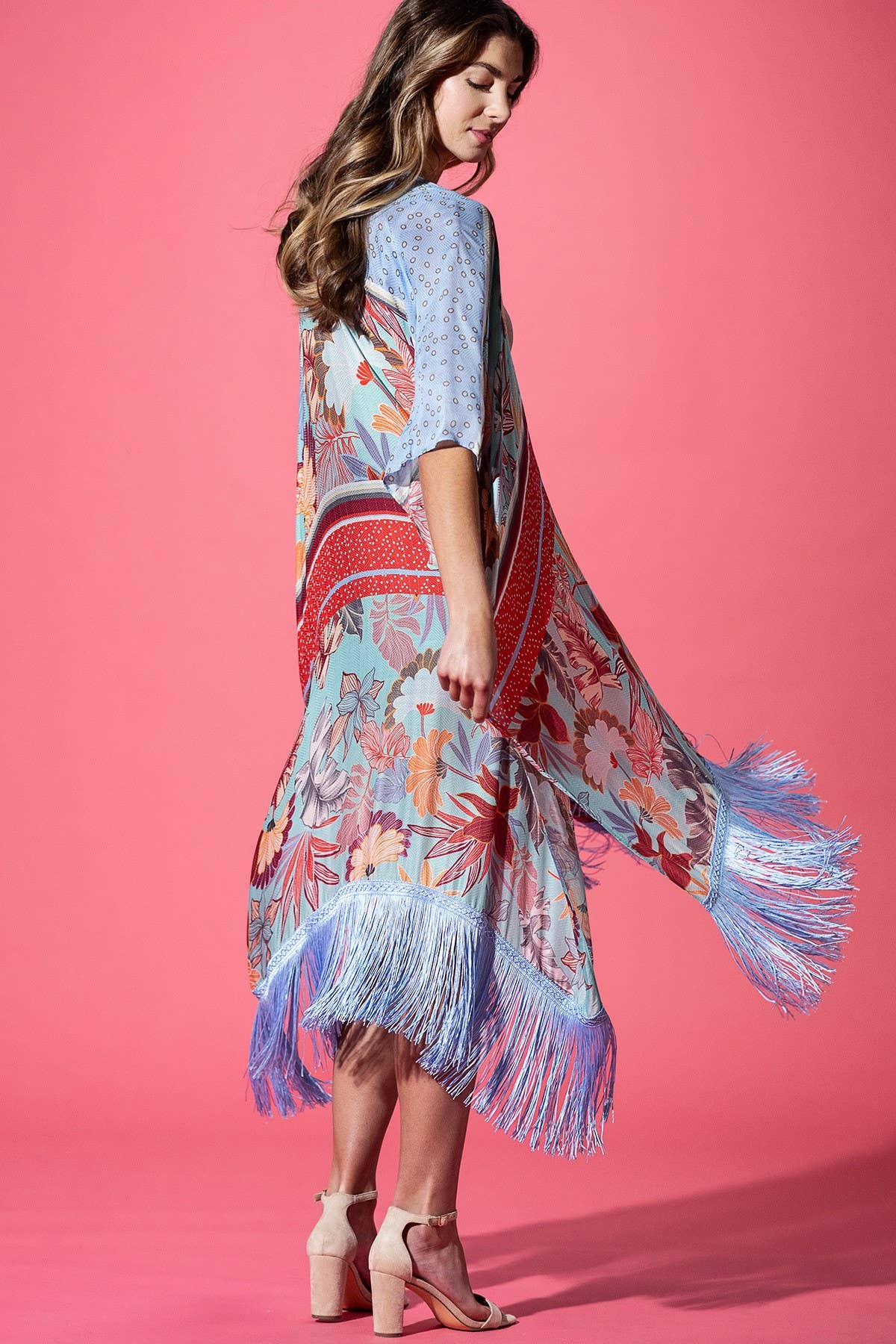 Urbanista - Cerulean Reef Fringed Kimono: 41-Azule Bloom / OS