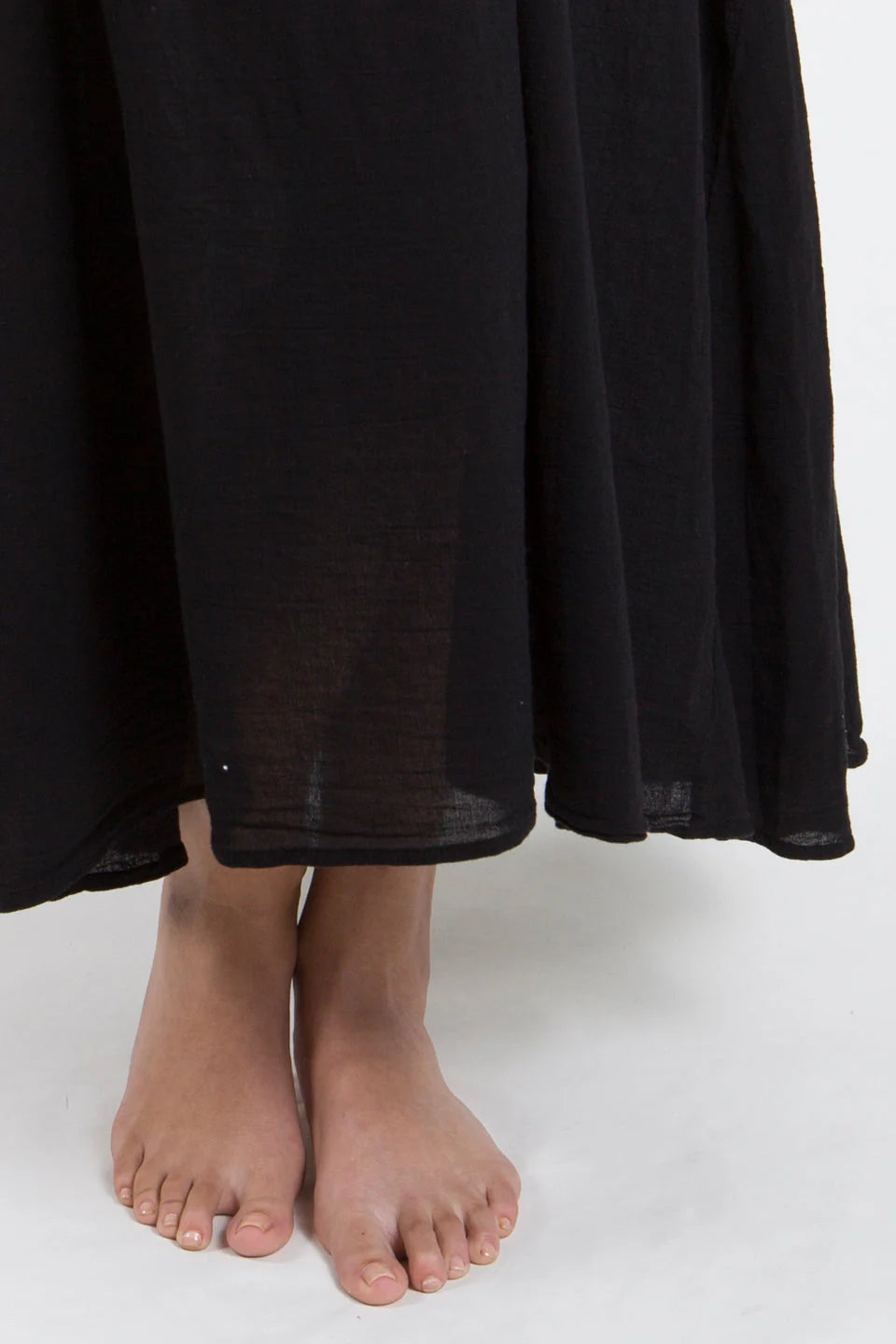 9seed - TULUM low back maxi in core cotton: Black / OS