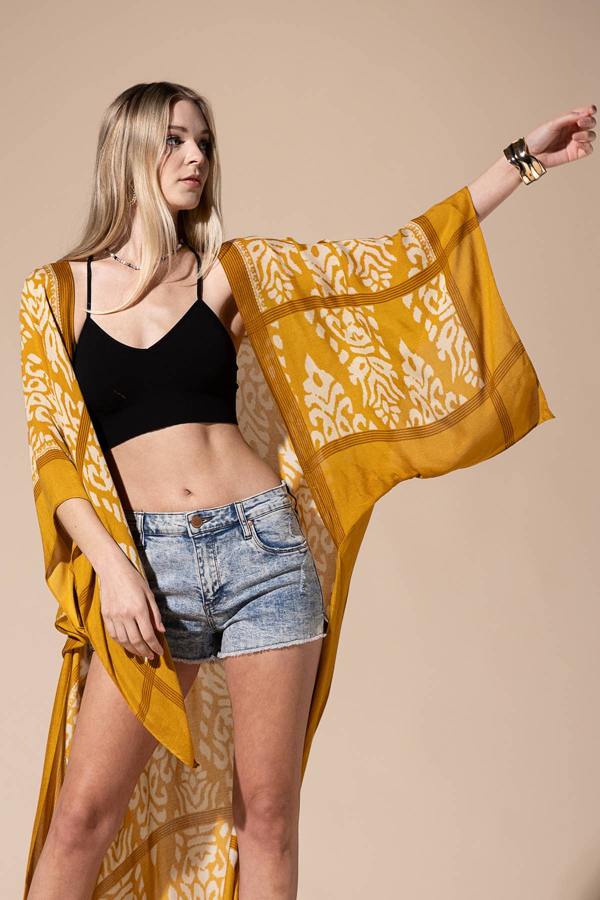 Urbanista - Damask Print Kimono with Sleeves: Mustard / OS