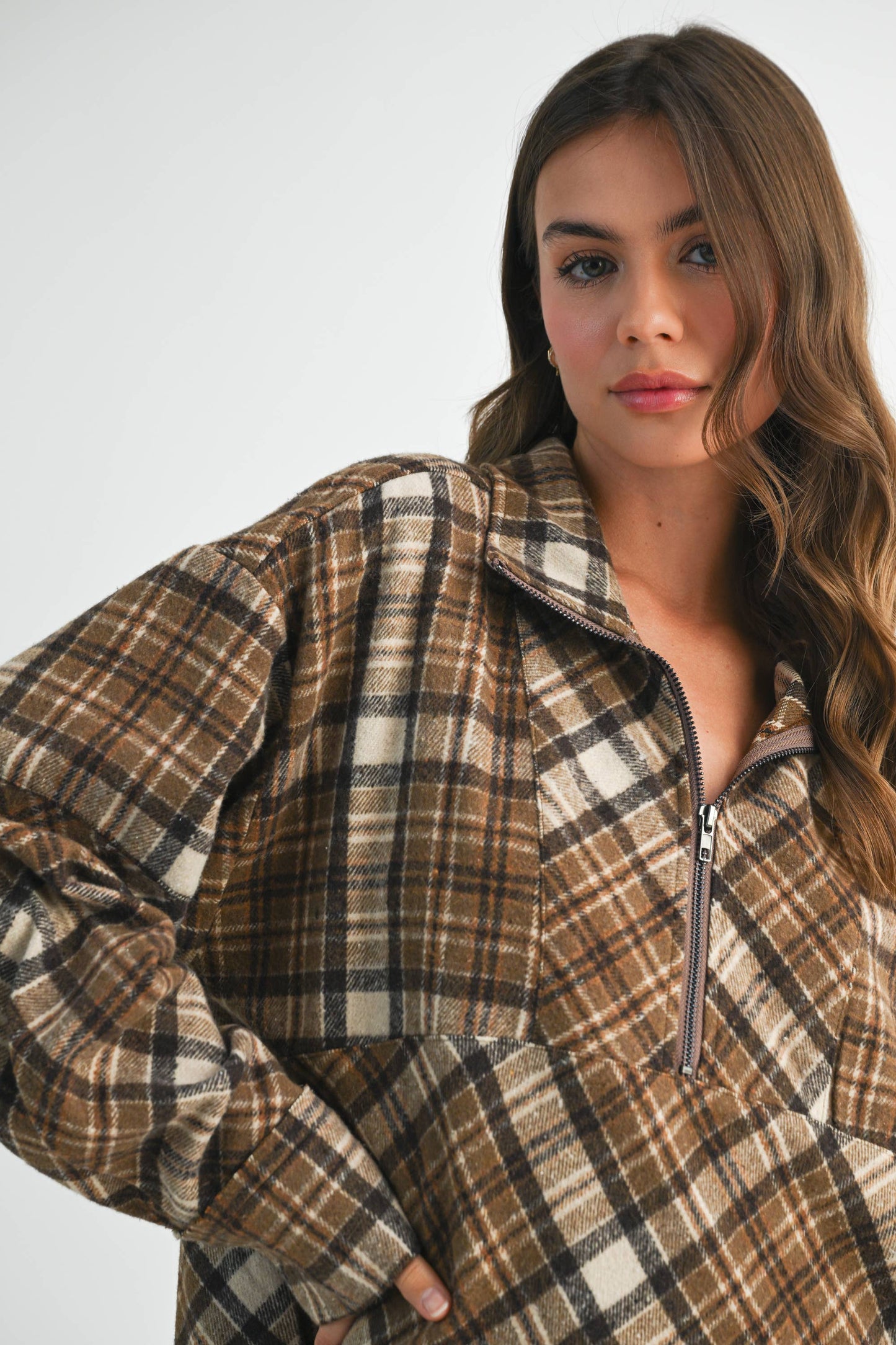 AEMI + CO - 8421EK Mya Plaid Pullover 1: Chocolate / Contemporary