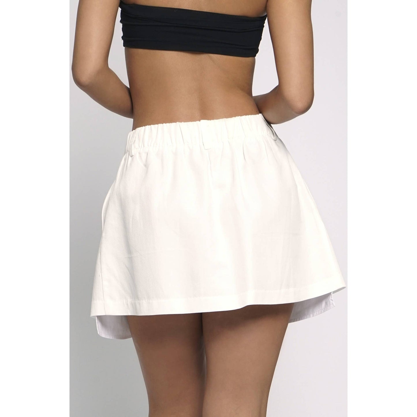 Sans Souci - EXPOSED POCKET PLEATED SKIRT: White