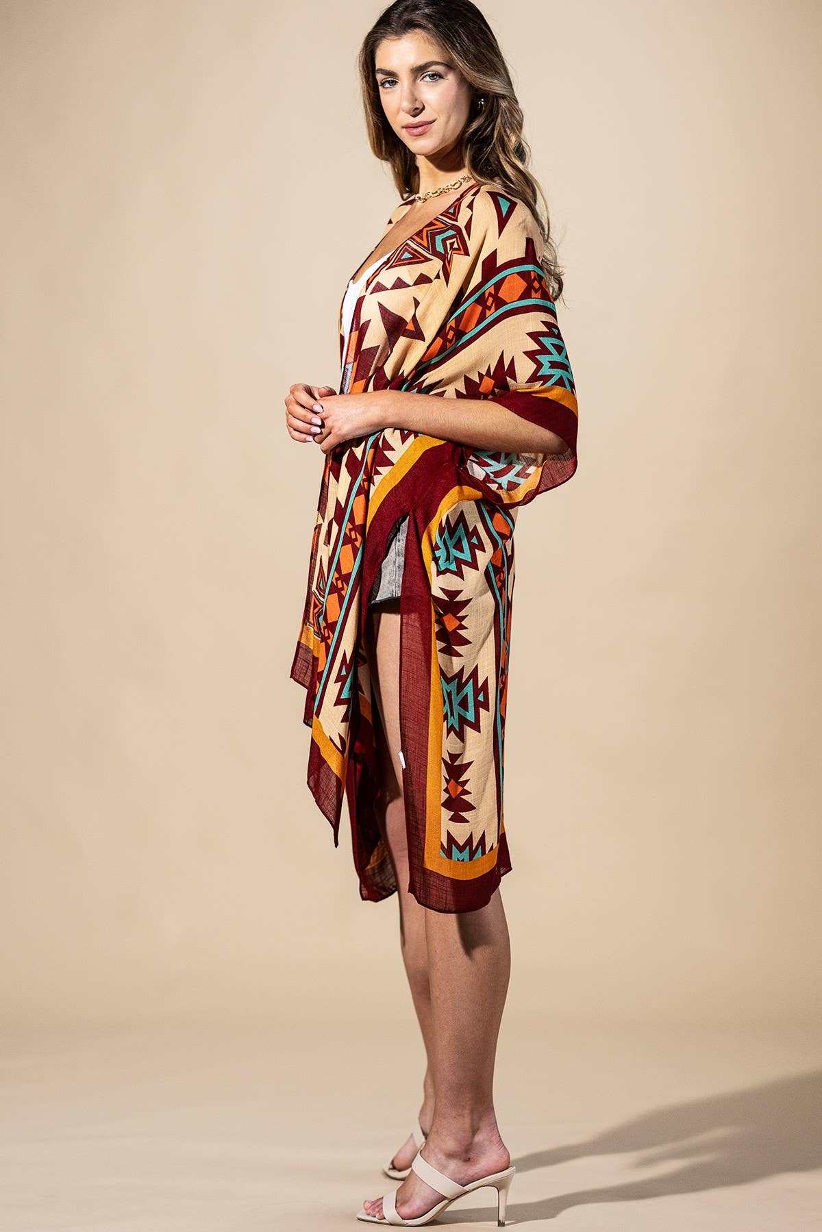 Urbanista - Southwest Sol Viscose Kimono: Ethnic Burgundy / OS