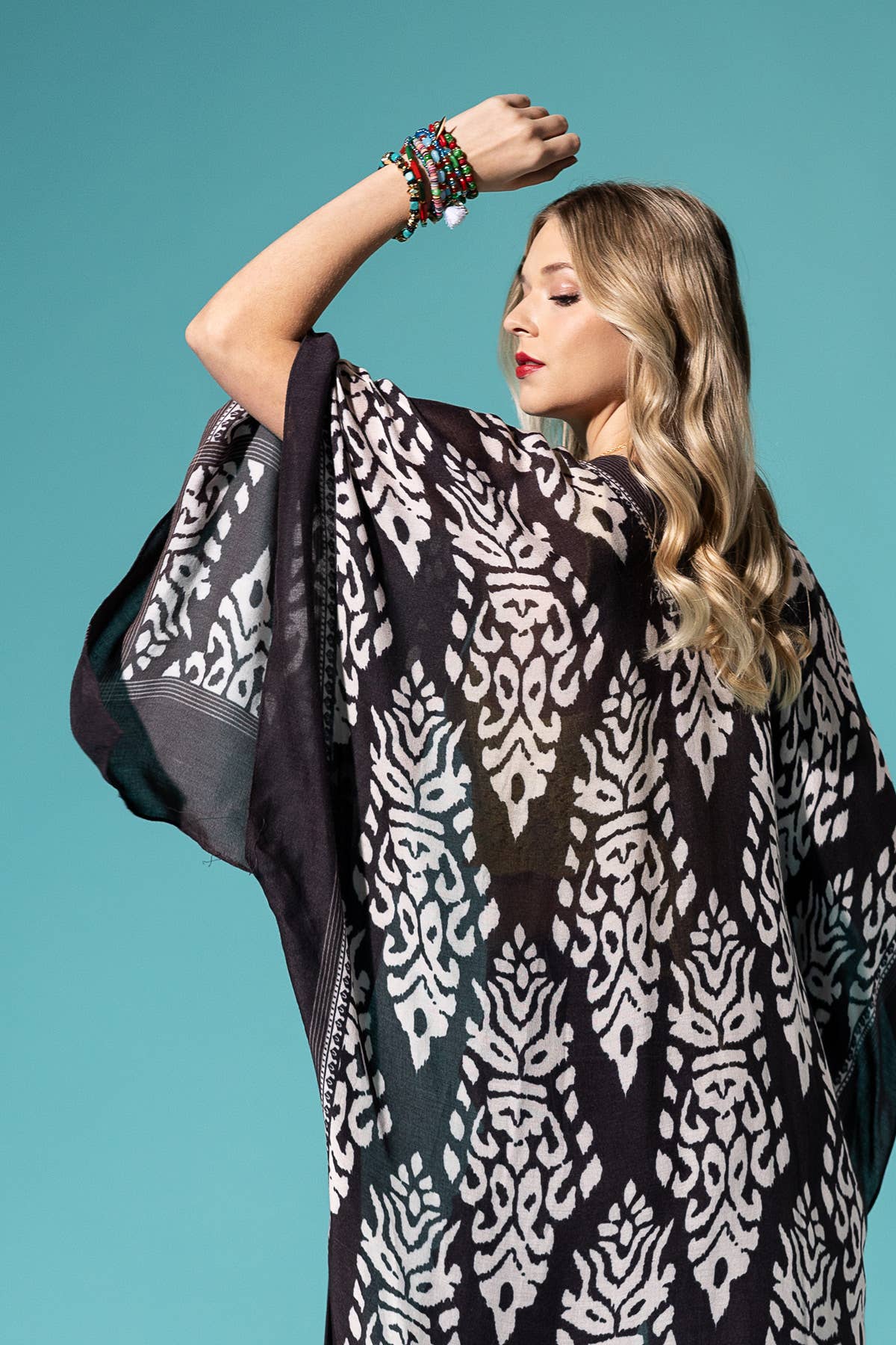 Urbanista - Damask Print Kimono with Sleeves: Mustard / OS