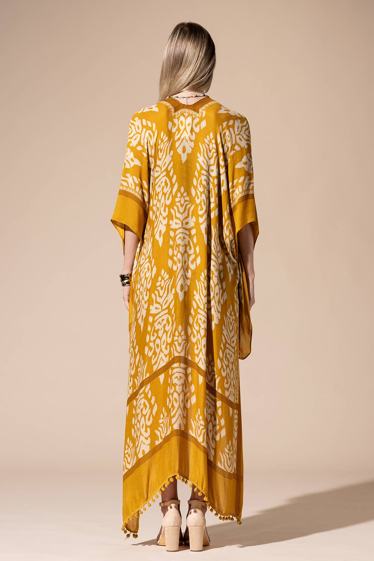 Urbanista - Damask Print Kimono with Sleeves: Mustard / OS